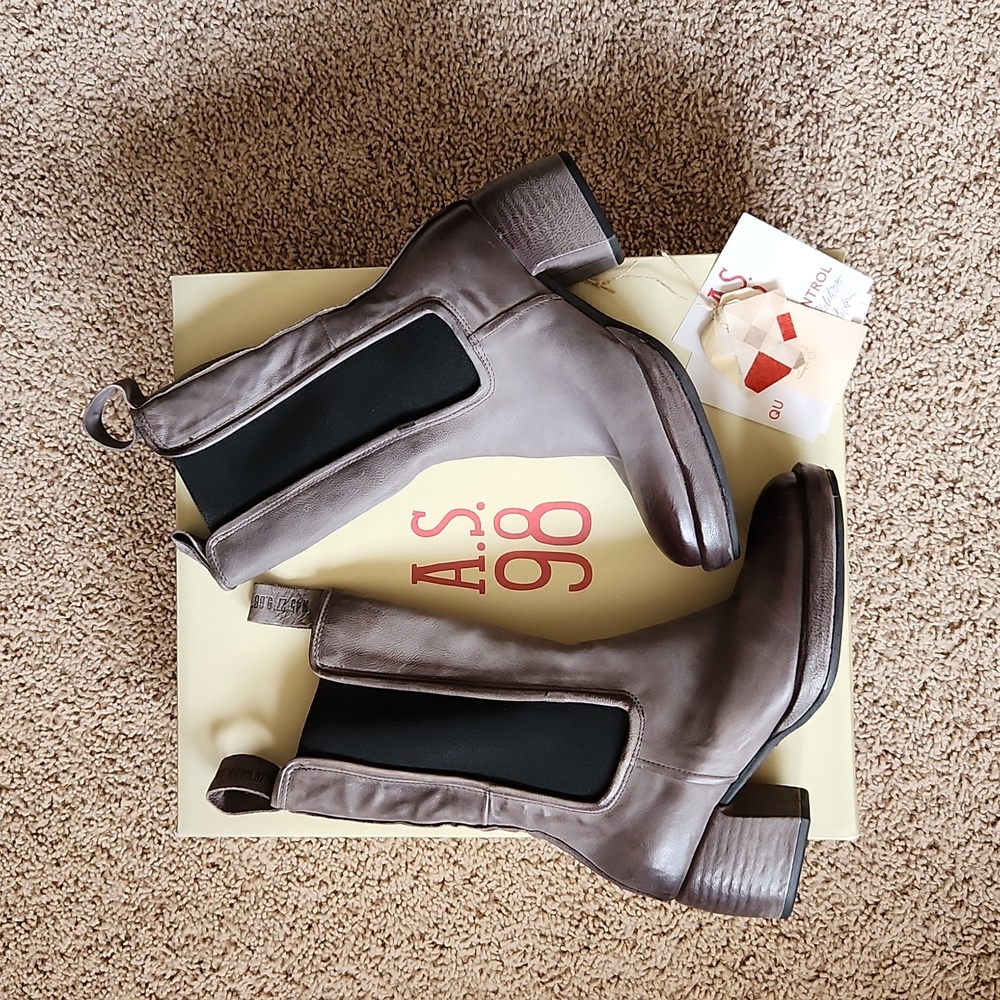 A.S.98 Boots. Smoke color. Size 36.